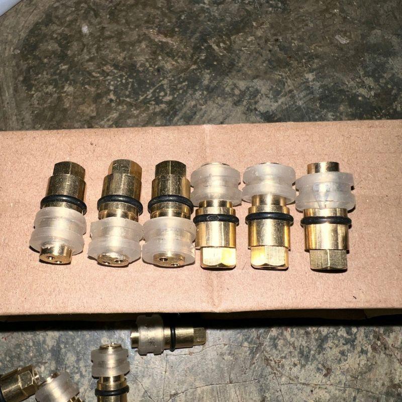 Alat Isi Ulang Gas Kaleng Portable Refil Gas Kaleng Portable Simpel Botol Robinson