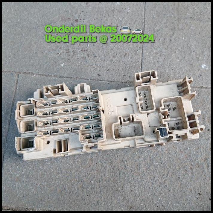 GRATIS ONGKIR FUSE BOX DALAM TOYOTA CORONA ABSOLUTE ST191 