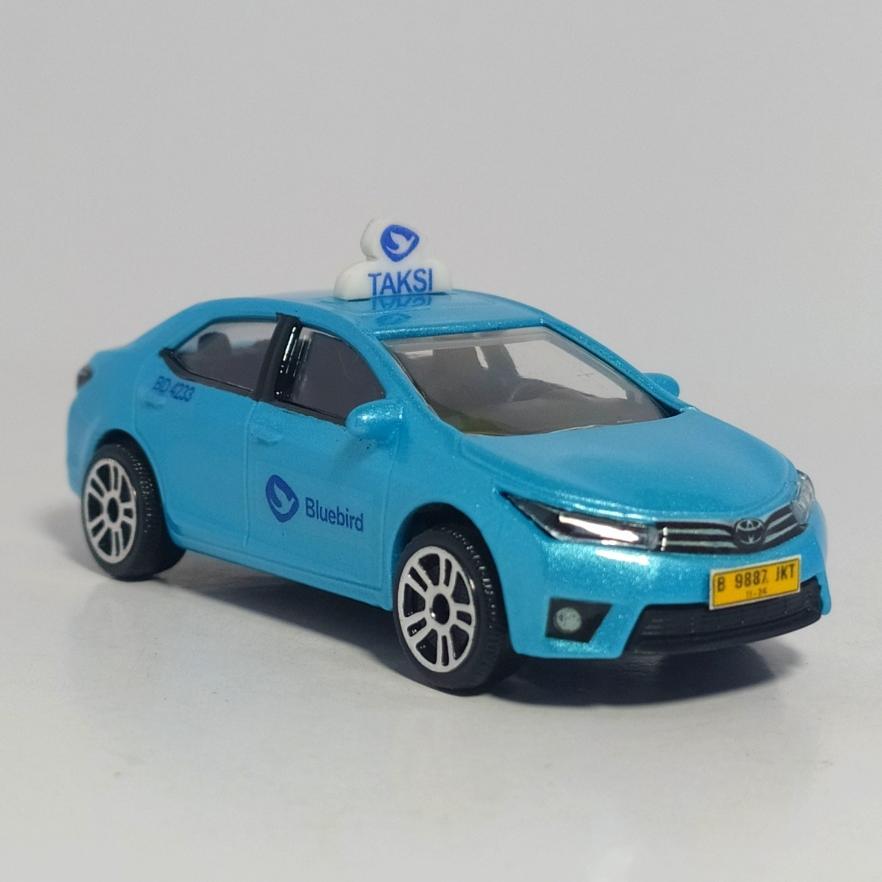 Diecast Skala 1/64 Majorette Toyota Corolla Custom Taksi Bluebird