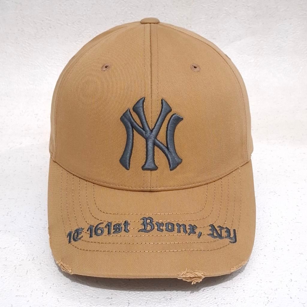 Topi MLB YANKEES Repead Motif Brown Cap Preloved Original 078