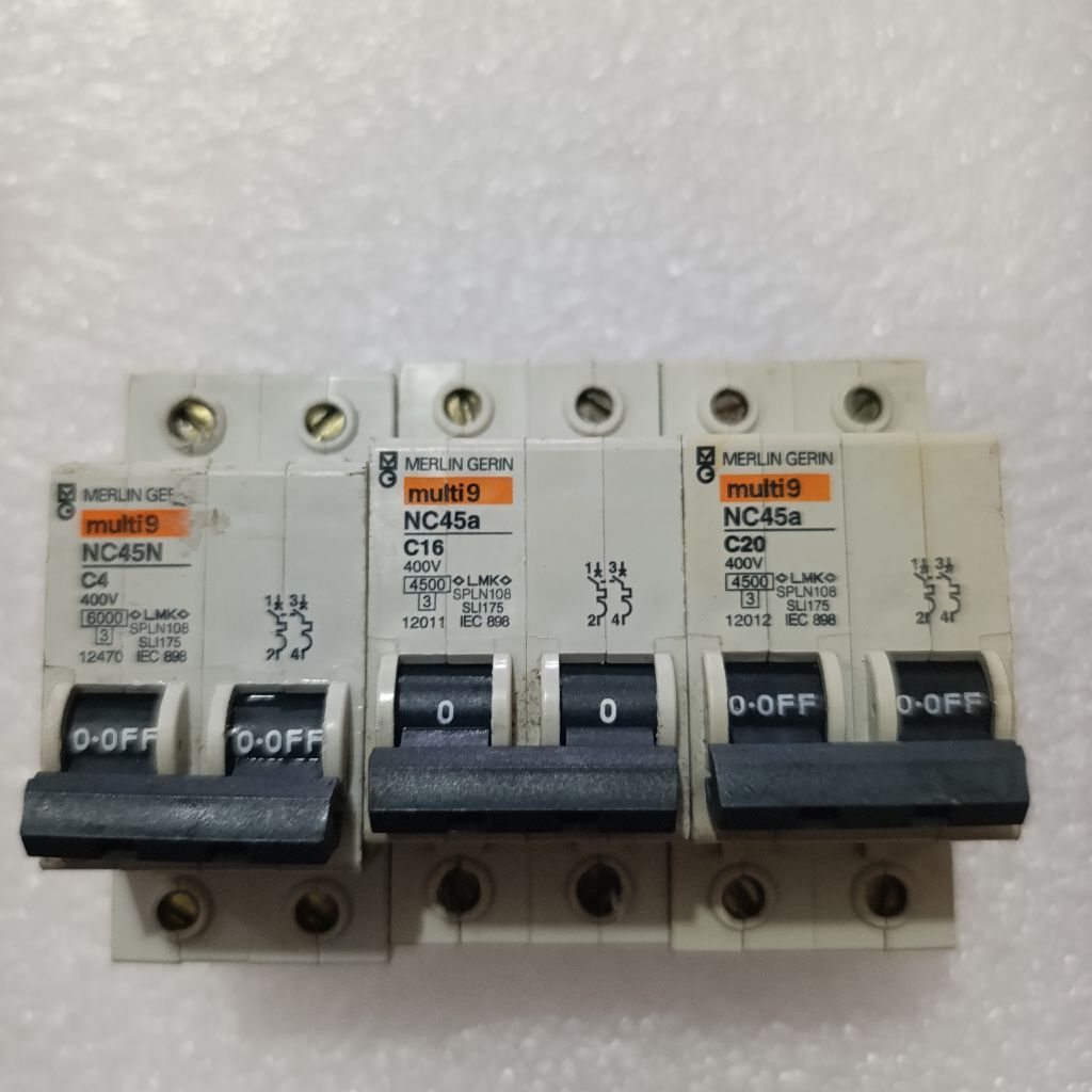 MCB Multi9/Multi 9 Merlin Gerin C60N 2P 4a,16a,20a MCB Merlin Gerin 2P
