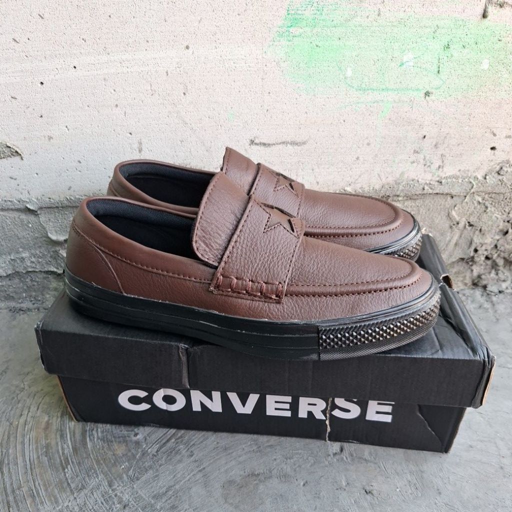 CONVERSE sepatu LOAFER size 41/26cm bnib resmi baru  A15204C