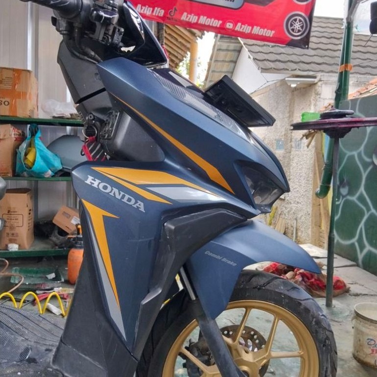 cat biru meet doff vario gen . Scoopy.pcx