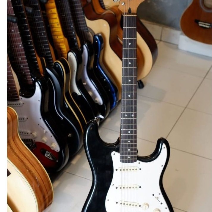 Squier Bullet Hitam Free Packing Kayu