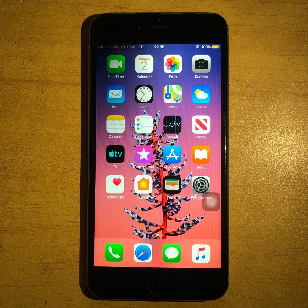 iphone 6 plus 64gb black byp as seluler,minus kamera blank hitam 4j