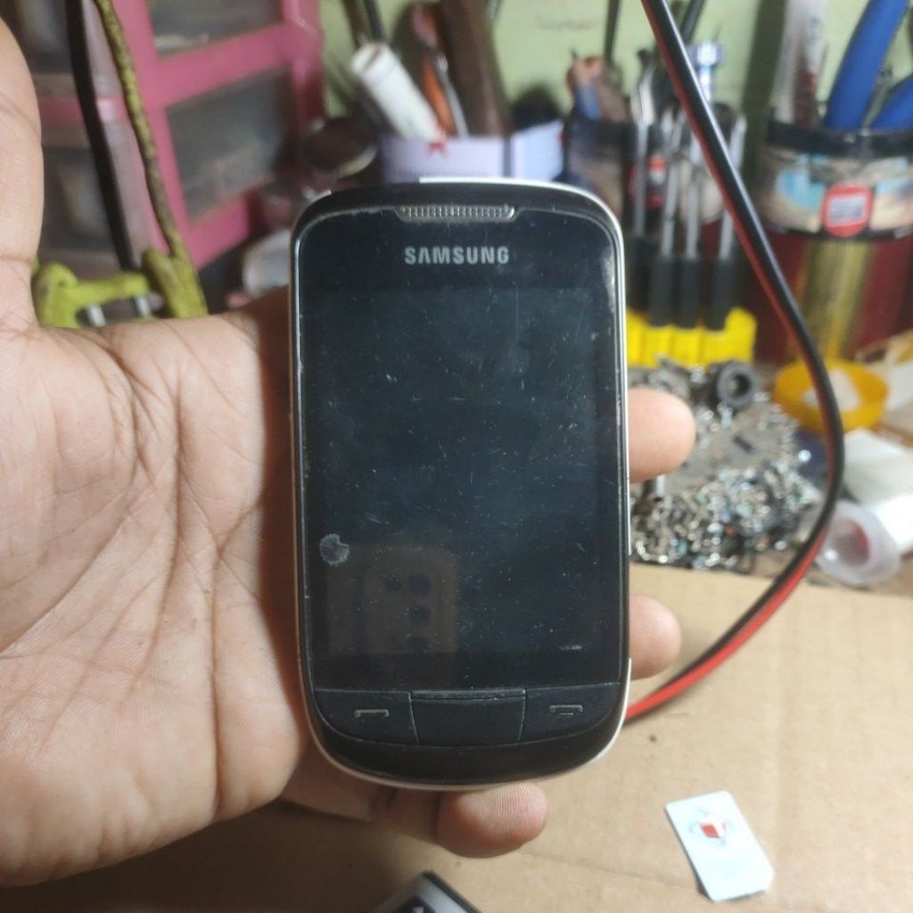 Samsung GT-S3850..........