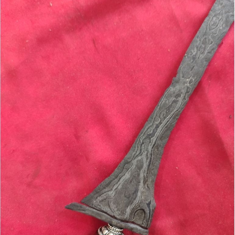 Keris sepuh sangat tua pamor Rojo gundolo