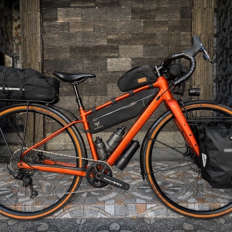 GRAVEL BIKE POLYGON BEND R7