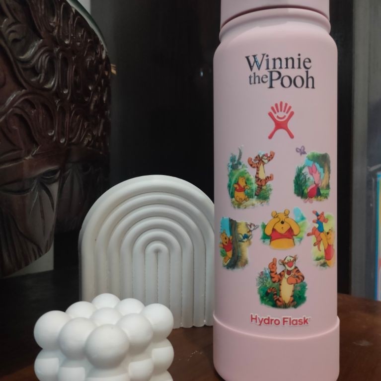 TUMBLER HYDRO FLASK LIMITED EDITION WINNIE THE POOH ORIGINAL 24 Oz (709 mL)