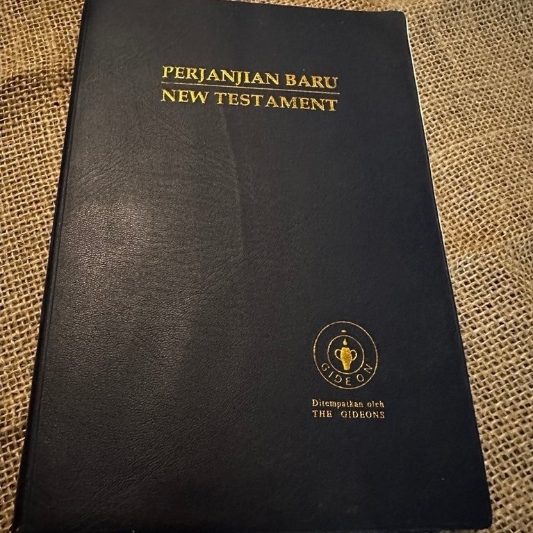 Buku Alkitab Ejaan Baru Perjanjian Baru/ New Testament- Bilingual
