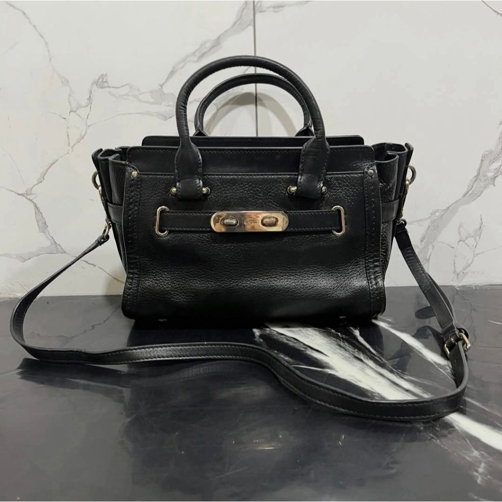 Preloved Tas Co*Ch Small Swagger Kulit Hitam