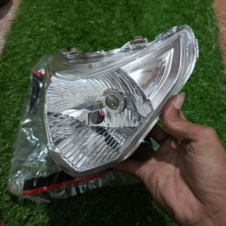 Reflektor lampu depan suzuki spin  merek tensi.