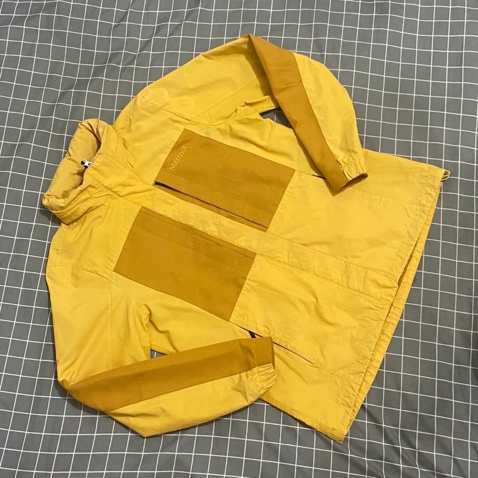 (preloved) JACKET OUTDOOR yellow marmot