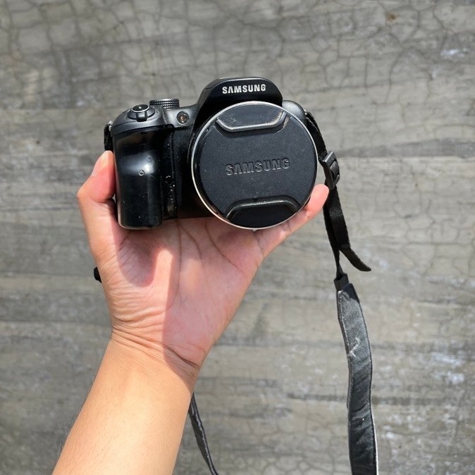SAMSUNG WB1100F
