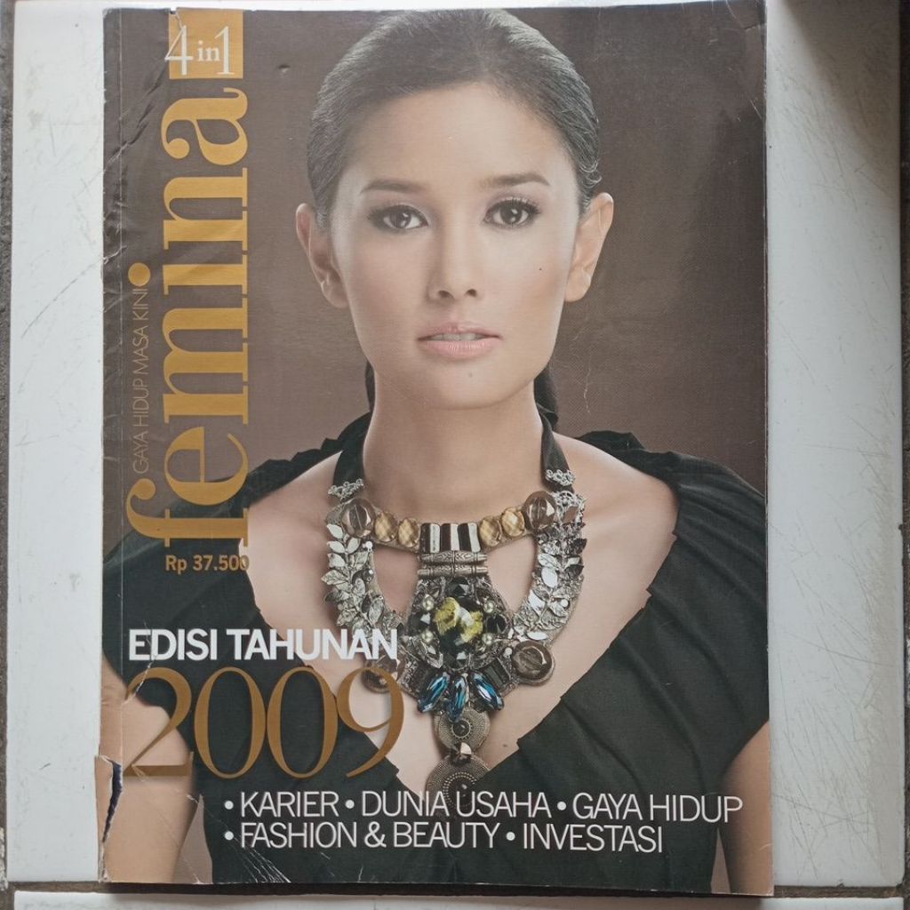 MAJALAH FEMINA EDISI TAHUNAN 2009