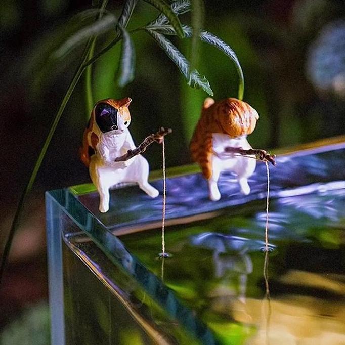 Miniatur Kucing Memancing untuk Aquascape Dekorasi Unik Akuarium