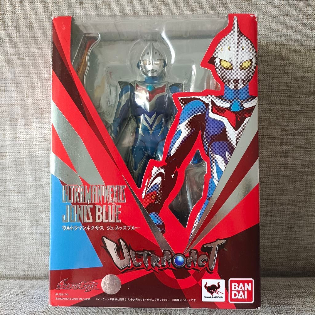 ULTRA ACT ULTRAMAN NEXUS JUNIS BLUE ORIGINAL BANDAI