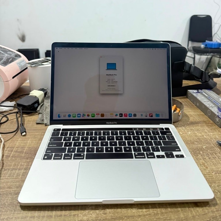 MACBOOK PRO M1 2020 8GB RAM 512GB SSD RETINA