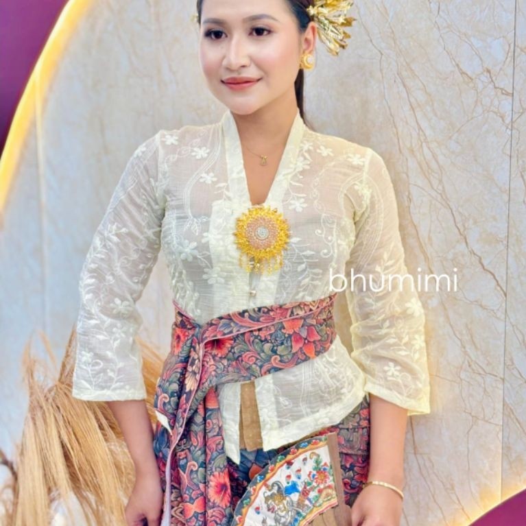 kebaya sutra tessa/kebaya bali cantik/kebaya murah