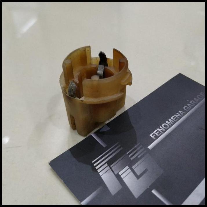 DISKON ORIGINAL BMW E34 SOKET LAMPU STOP LAMP 
