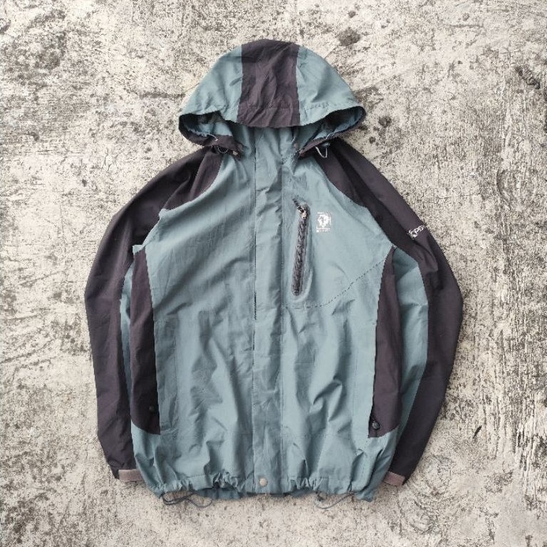 Jakett Blackyak Gorpcore Goretex