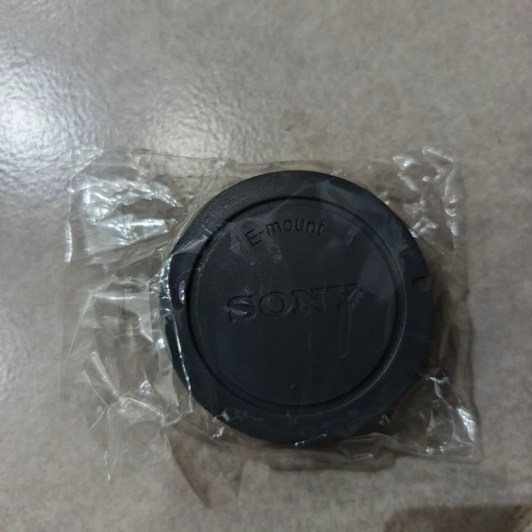 tutup kamera mirrorless sony