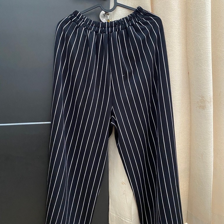 Preloved Celana Garis