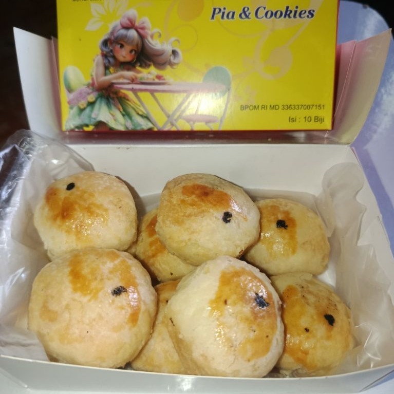 Kue Pia Mami dan Cookies Kacang Hijau