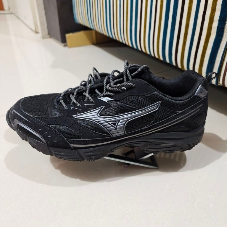 Mizuno MXR tech black size 11.5 / 45