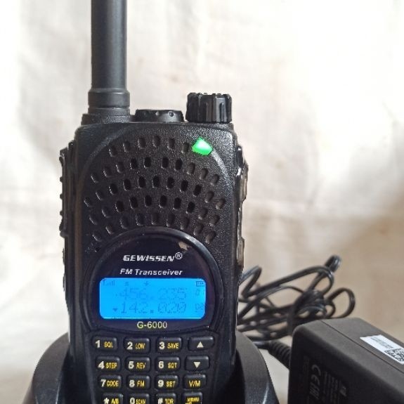 HT dual band vhf-uhf+Radio FM