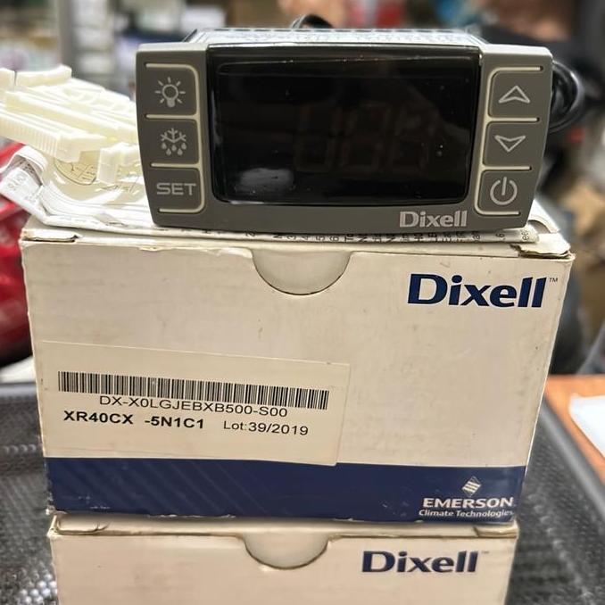 NEW Thermostat Dixell XR40CX-5N1C1