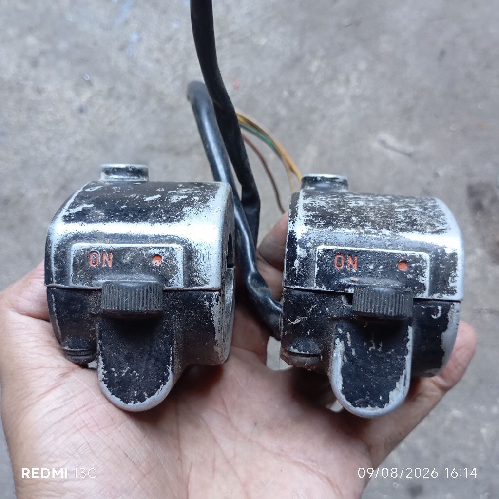 Holder kanan engkel Supercub C800 ori copotan holder engkel Supercub C800 ori copotan