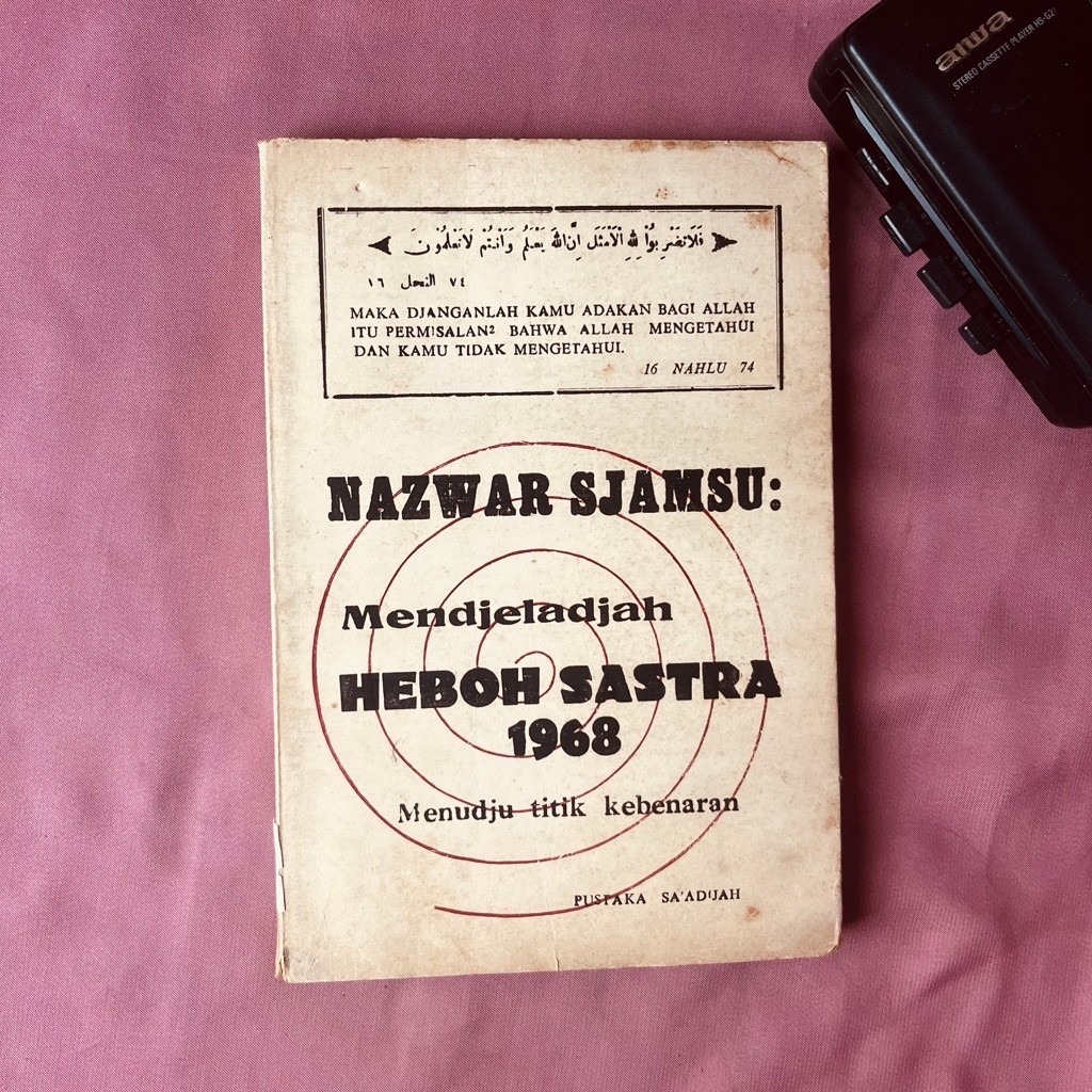 Buku Mendjeladjah Heboh Sastra 1968 Menudju Titik Balik Nazwar Sjamsu