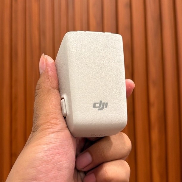 Baterai dan Charger Hub DJI FLIP CC0 NEW