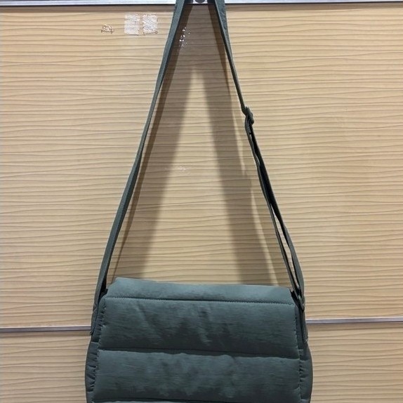 Beyond The Vines, Poofy Bag
