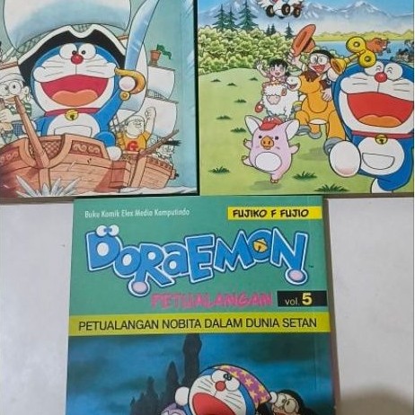 PRELOVED komik Doraemon 3 set mulus