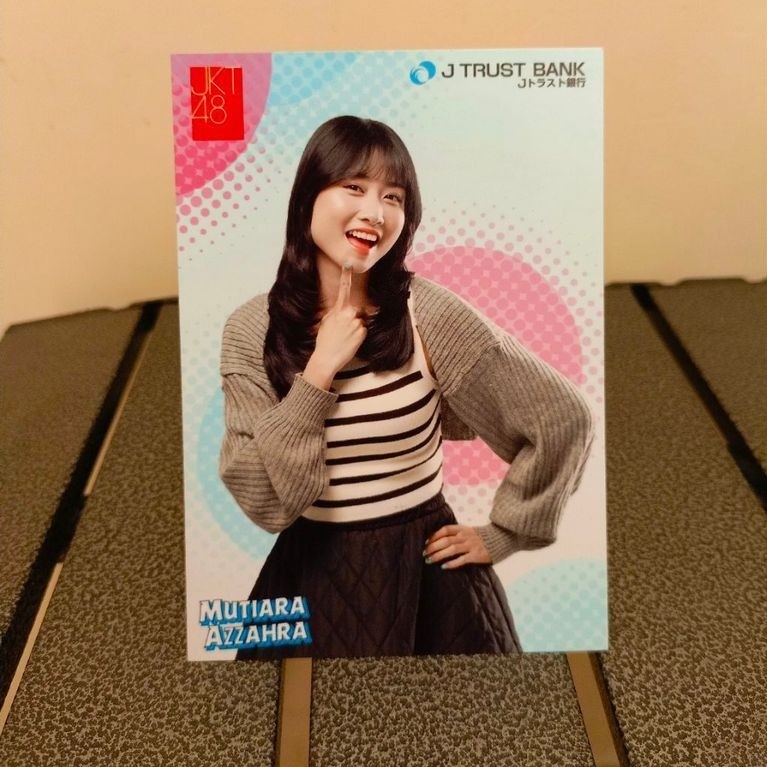 Photopack Muthe JKT48 X JTrust Bank Official
