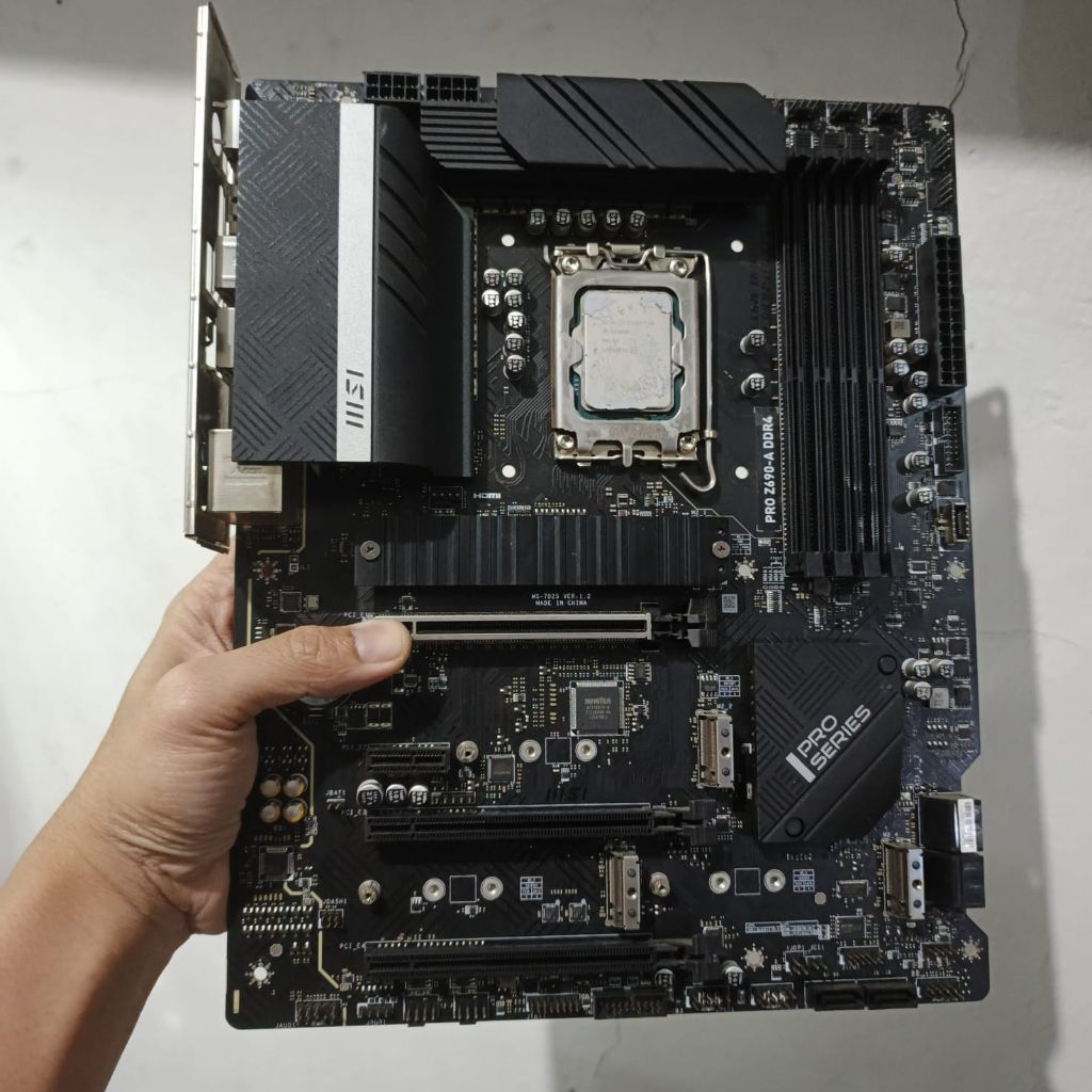 Motherboard MSI Z690 A Pro D4 LGA 1200/1700 Full support Gen14 sudah update bios