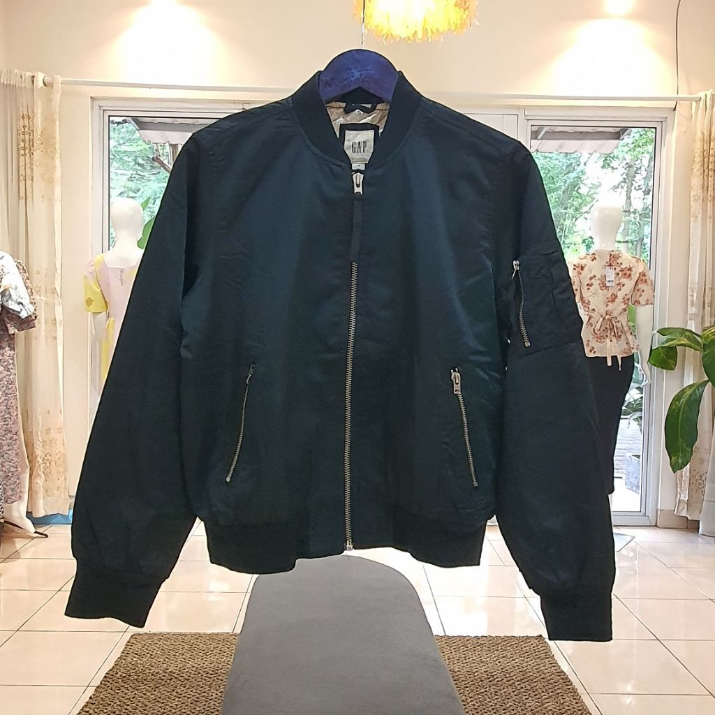 jaket bomber gap