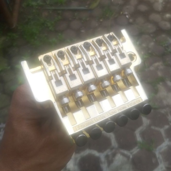 lo pro edge tremolo