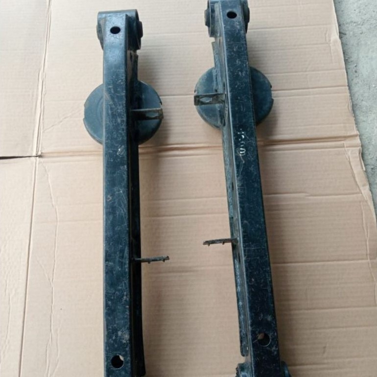 lower arm sayap belakang Wuling confero dudukan per keong belakang Wuling confero