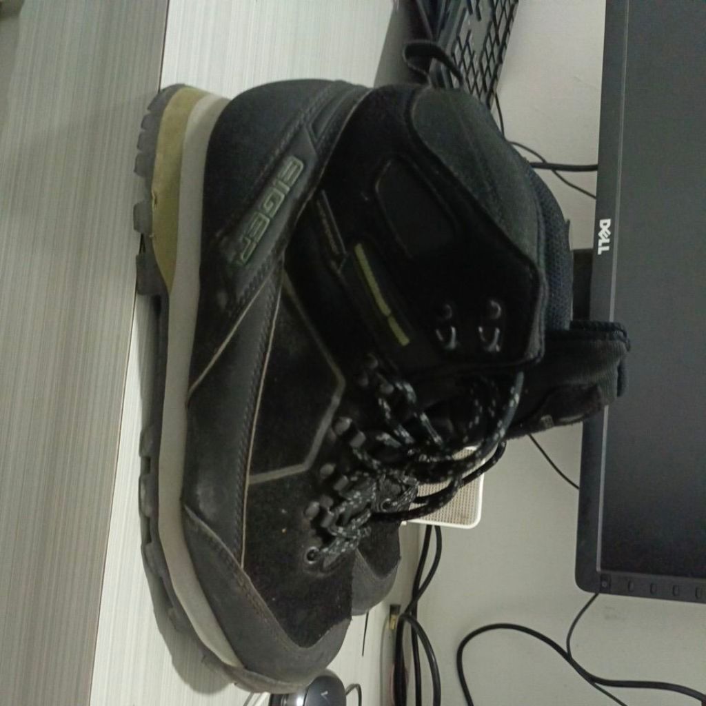 Eiger Cayman sz 41
