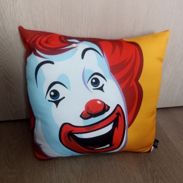 happy meal McDonald langka bantal Ronald