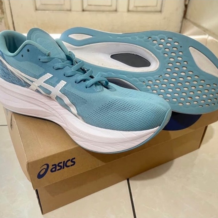 ASICS Magic Speed 4