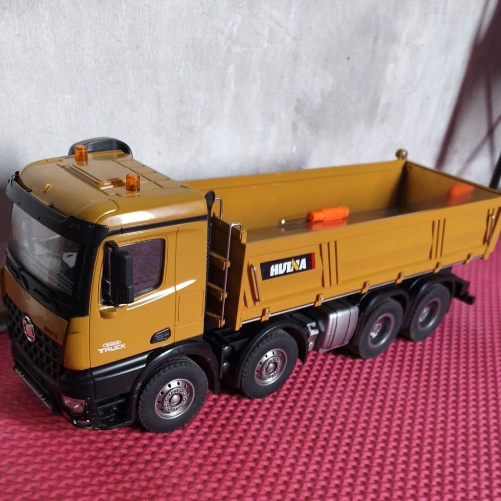 RC HUINA 1536 DUMP TRUCK