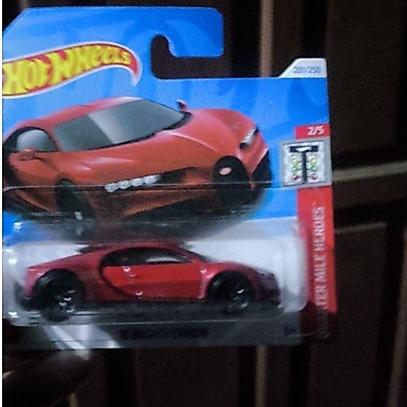 hotwheels bugati merah