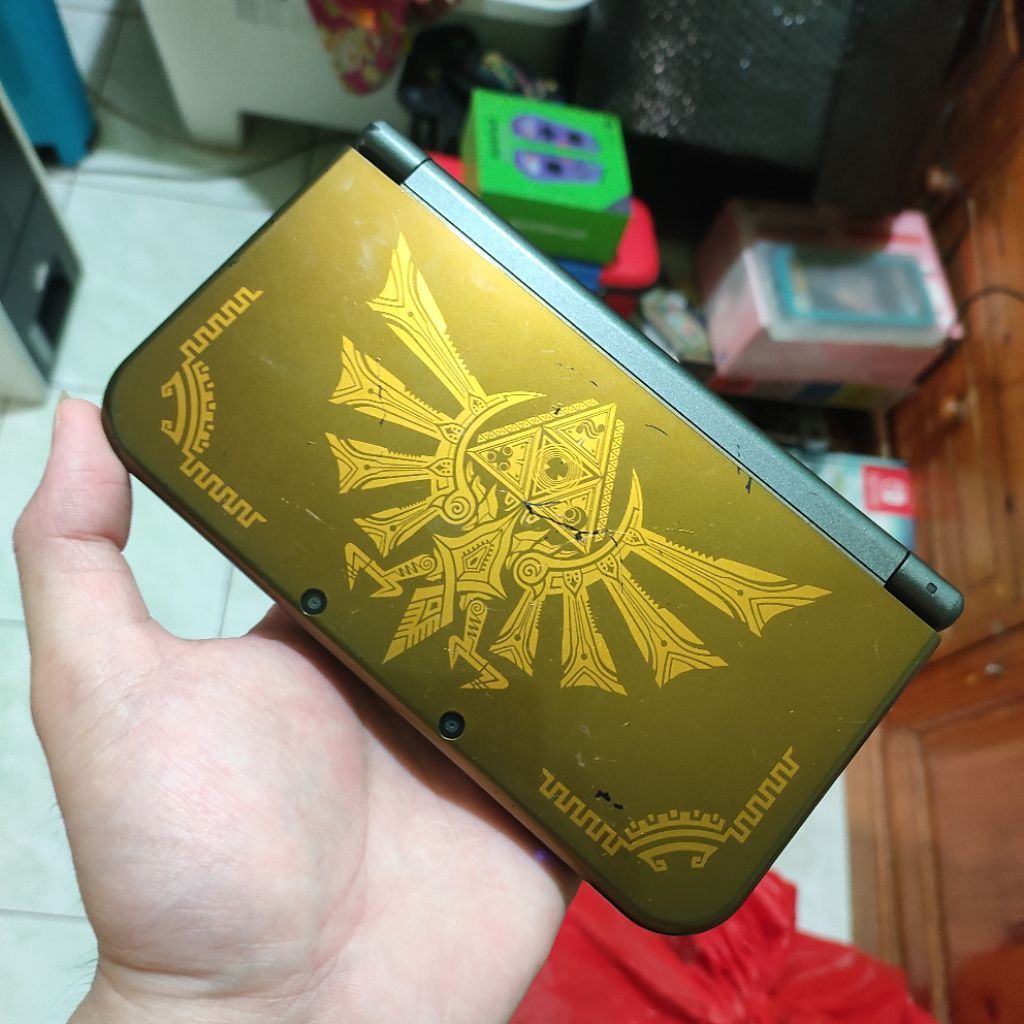 New Nintendo 3DS XL Hyrule Edition Ofw Plus New Super Mario Bros 2
