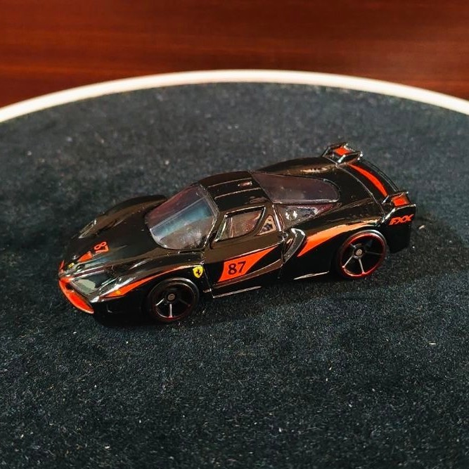 hotwheels Ferrari fxx card speed machines made in Thailand