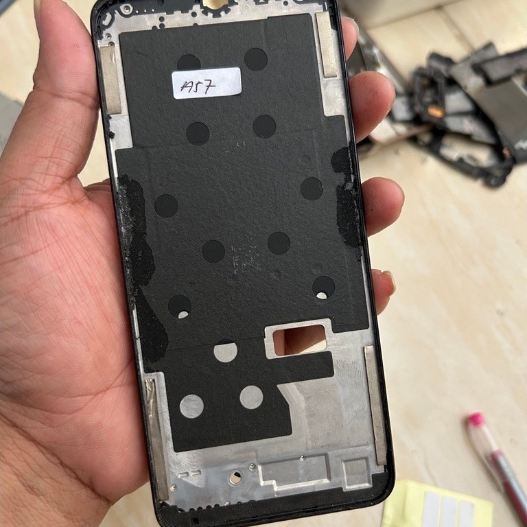 BAZEL TATAKAN LCD OPPO A57 ORIGINAL COPOTAN