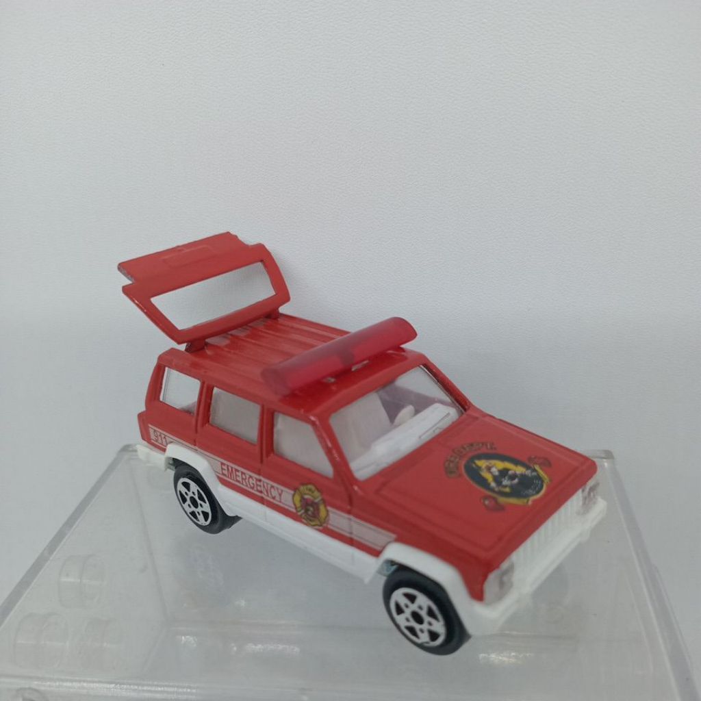 Majorette Jeep Cherokee